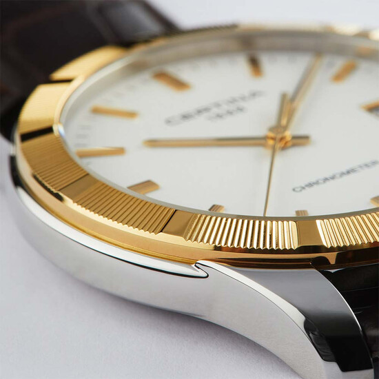 Koperta w wersji bicolor.