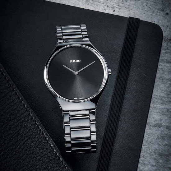 Zegarek męski na bransolecie.