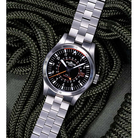 Fortis Flieger F-43 Triple-GMT F4260000.