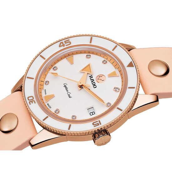 Rado Captain Cook Marina Hoermanseder R32139708 zegarek na różowym pasku.