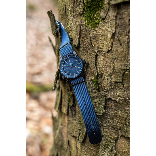 Zegarek szwajcarski traser.