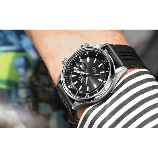 Zegarek Ball Engineer Master II Diver Chronometer DM2280A-P1C-BK na ręce