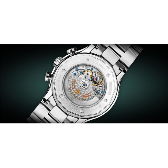 Przeszklony, zakręcany dekiel.