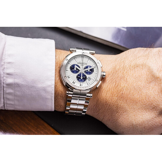 Herbelin Newport Chrono zegarek na nadgarstku