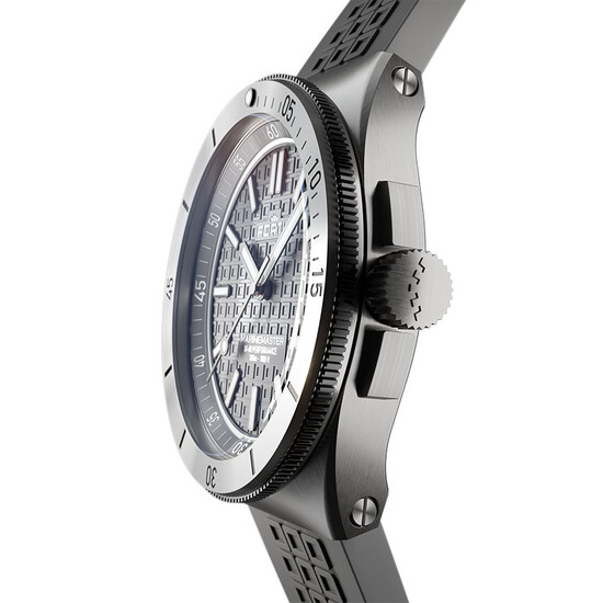 Szkło szafirowe z powłoką antyrefleksyjną.