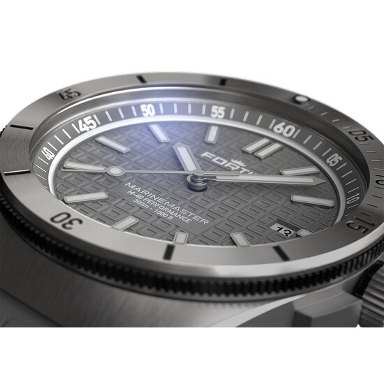 Płaskie szkło szafirowe antyrefleksyjne.