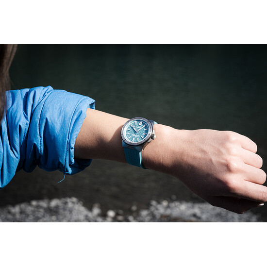 Zegarek w stylu divera Fortis.