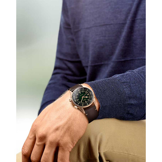 Zegarek Koperta z brązu w zegarku Longines Legend Diver Watch Bronze na ręce