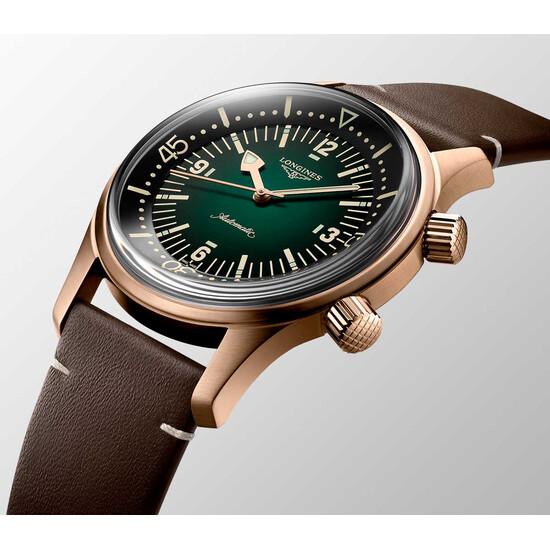 Koperta z brązu w zegarku Longines Legend Diver Watch Bronze