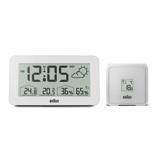 Biały budzik cyfrowy na biurko Braun.