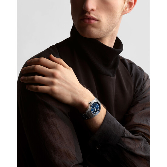 Longines Spirit na męskim nadgarstku