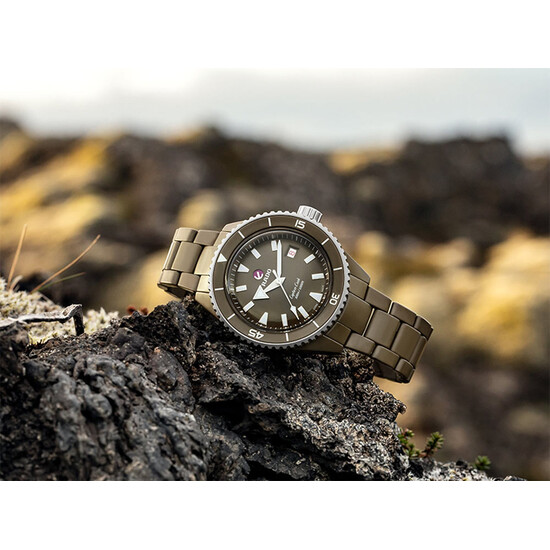 Męski zegarek nurkowy na bransolecie z ceramiki high-tech i tytanu Rado