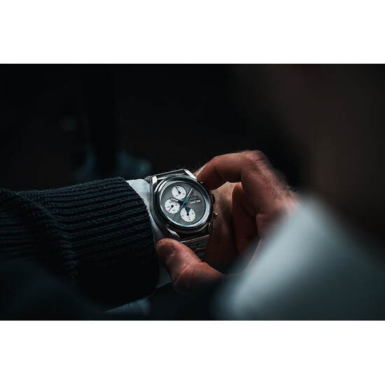 Estetyczny i funkcjonalny zegarek Fortis.