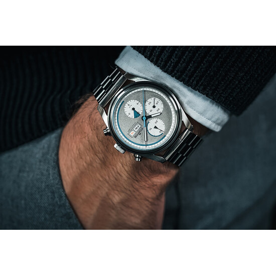 Zegarek męski na bransolecie Fortis Stratoliner.