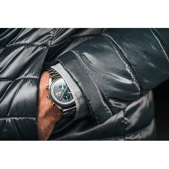 Srebrny zegarek męski na bransolecie Fortis.