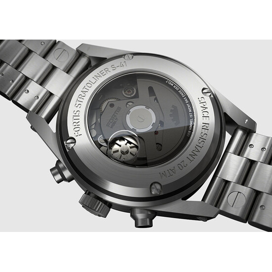 Dekiel z przydymionego szkła szafirowego.