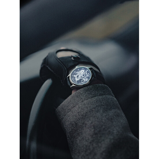 Zegarek Epos Originale Skeleton Limited Edition 3500.165.20.26.25 na ręce