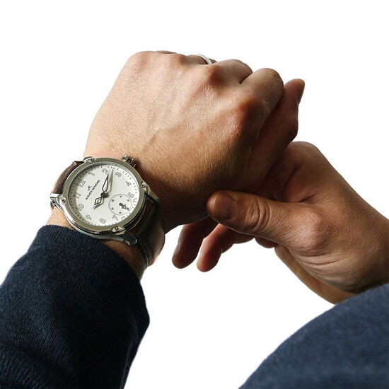 Klasyczny zegarek retro Auguste Reymond