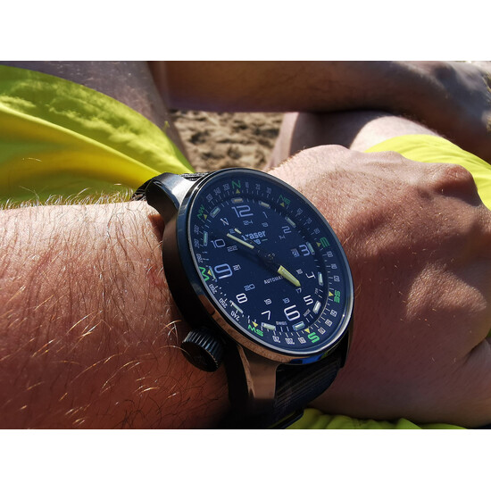 Zegarek ze szkłem szafirowym Traser