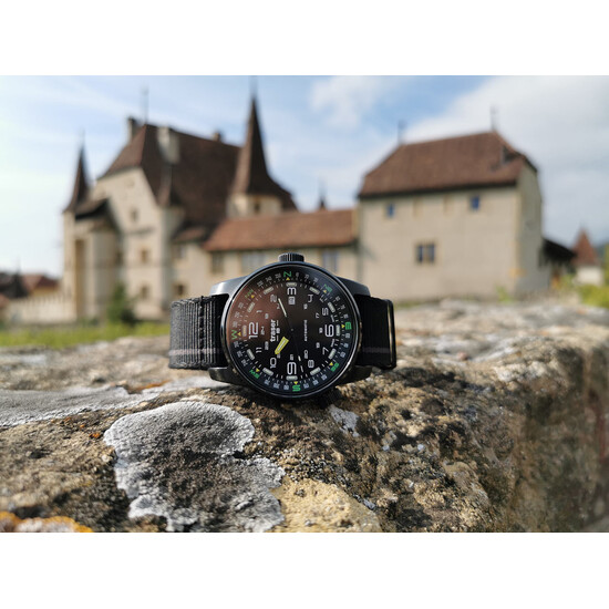 Zegarek szwajcarski Traser