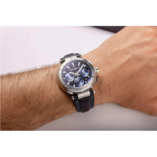 Zegarek Herbelin Newport Automatic na nadgarstku