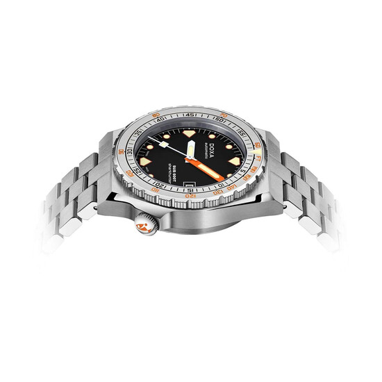 Zegarek nurkowy z czarną tarczą Doxa Sharkhunter