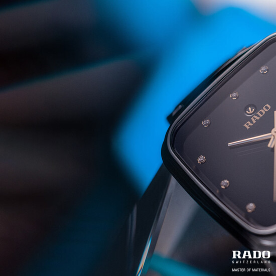 Biżuteryjny zegarek dla kobiet Rado True Square