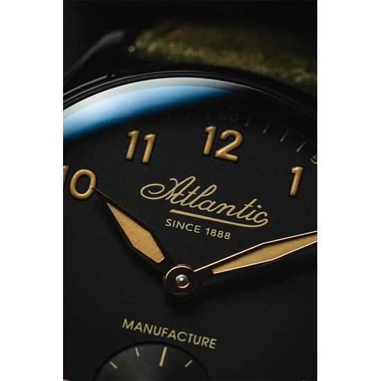 Atlantic Worldmaster ciemny cyferblat