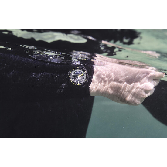 Zegarek odporny na ciśnienie 30 ATM