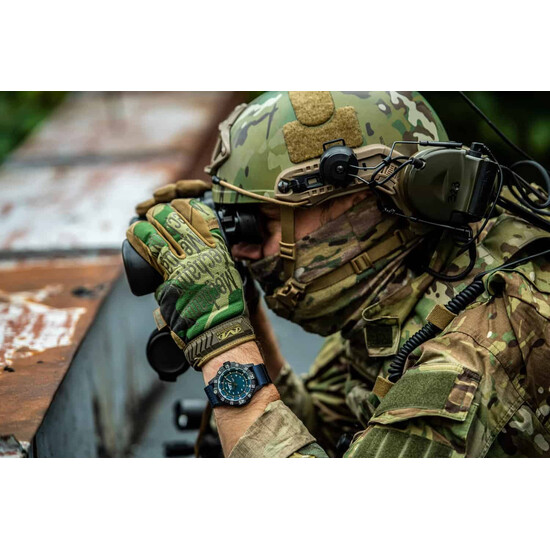 Traser P99 Q Tactical na nadgarstku