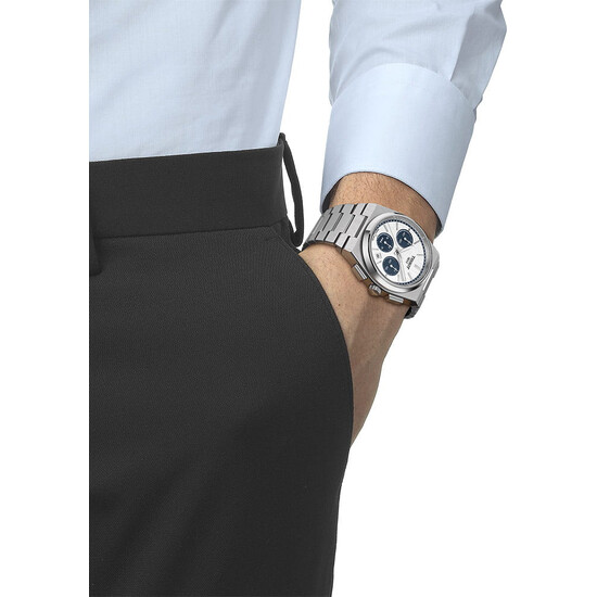 Zegarek Tissot na nadgarstku