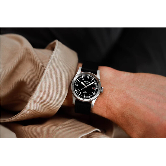 Automatyczny zegarek Fortis na ręku