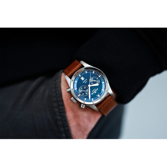 Automatyczny zegarek Fortis na ręku