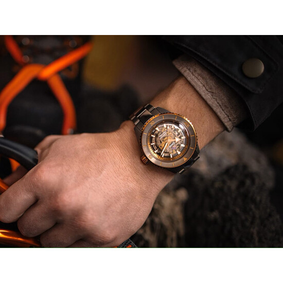 Zegarek Rado na nadgarstku