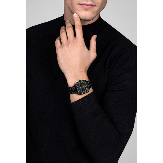 Zegarek Rado na nadgarstku