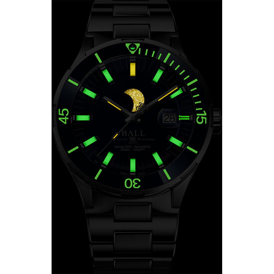 Podświetlony zegarek Ball