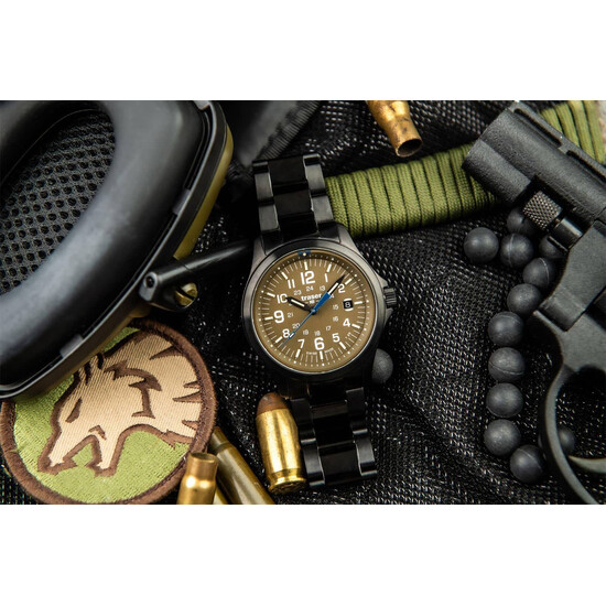 Outdoorowy zegarek traser