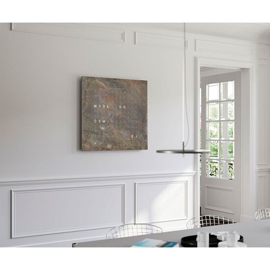 Kwadratowy zegar Qlocktwo