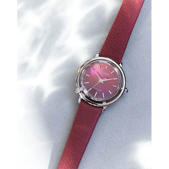 Citizen L Arcly Collection Arising EM1090-78X na czerwonym pasku