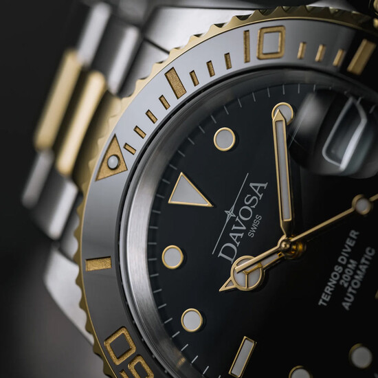 Ceramiczny bezel zegarka Davosa