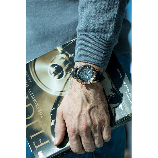 Zegarek z polskim datownikiem Aviator