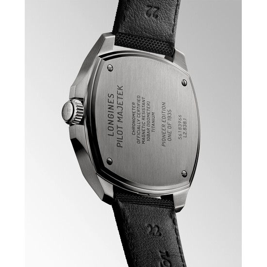 Tył zegarka Longines