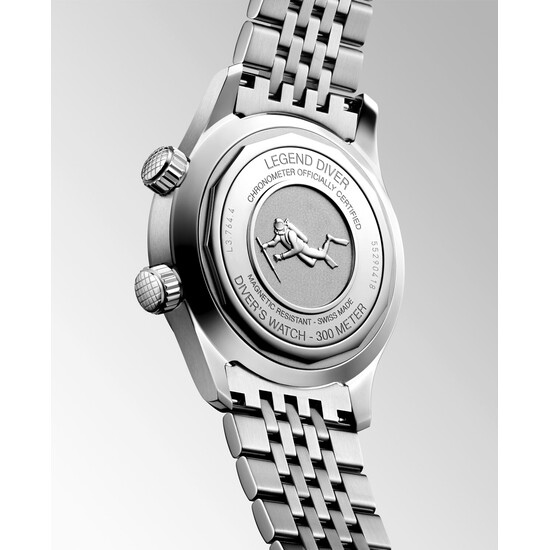 Tył zegarka Longines diver