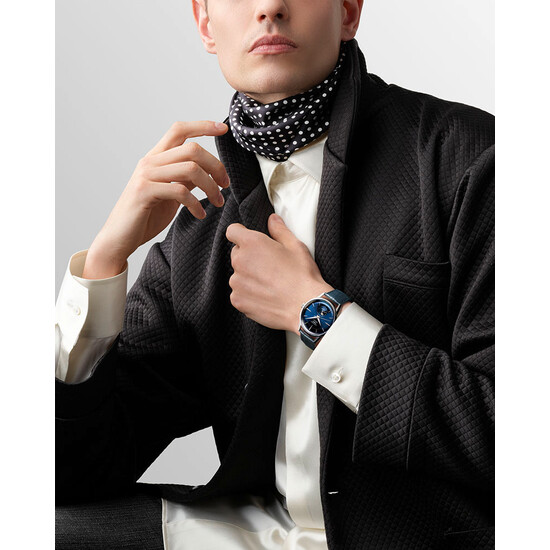 Elegancki zegarek męski na niebieskim pasku skórzanym Longines Flagship