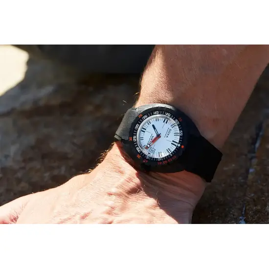 Nurkowy zegarek naręczny Doxa SUB 300 Carbon