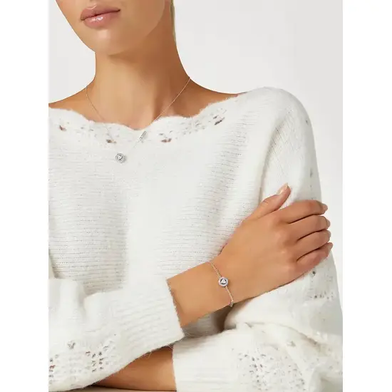 Guess M'Ama Non M'Ama