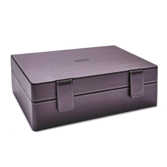 Brązowe pudełko na zegarki