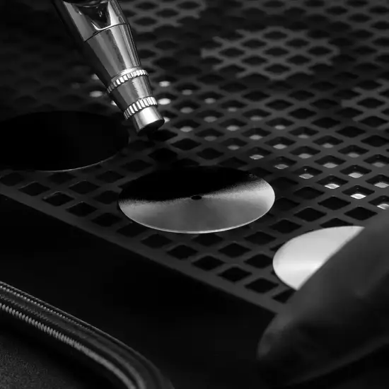 Nakładanie farby na tarczę