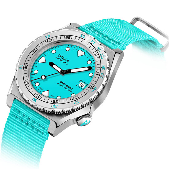 Zegarek Doxa Sub z niebieską tarczą