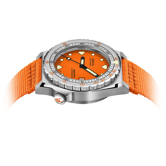 Zegarek typu diver DOXA Sub 600T